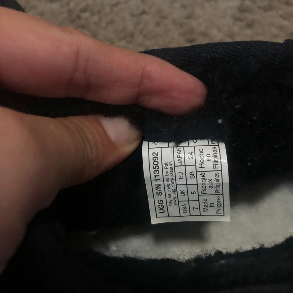 UGG soft black